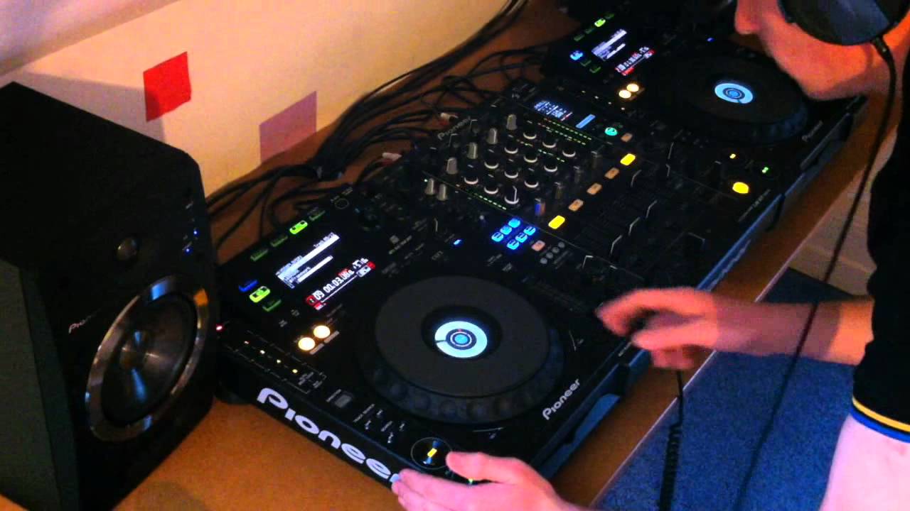 Pioneer CDJ 900 and DJM 900 nexus Drum and Bass Mix #2