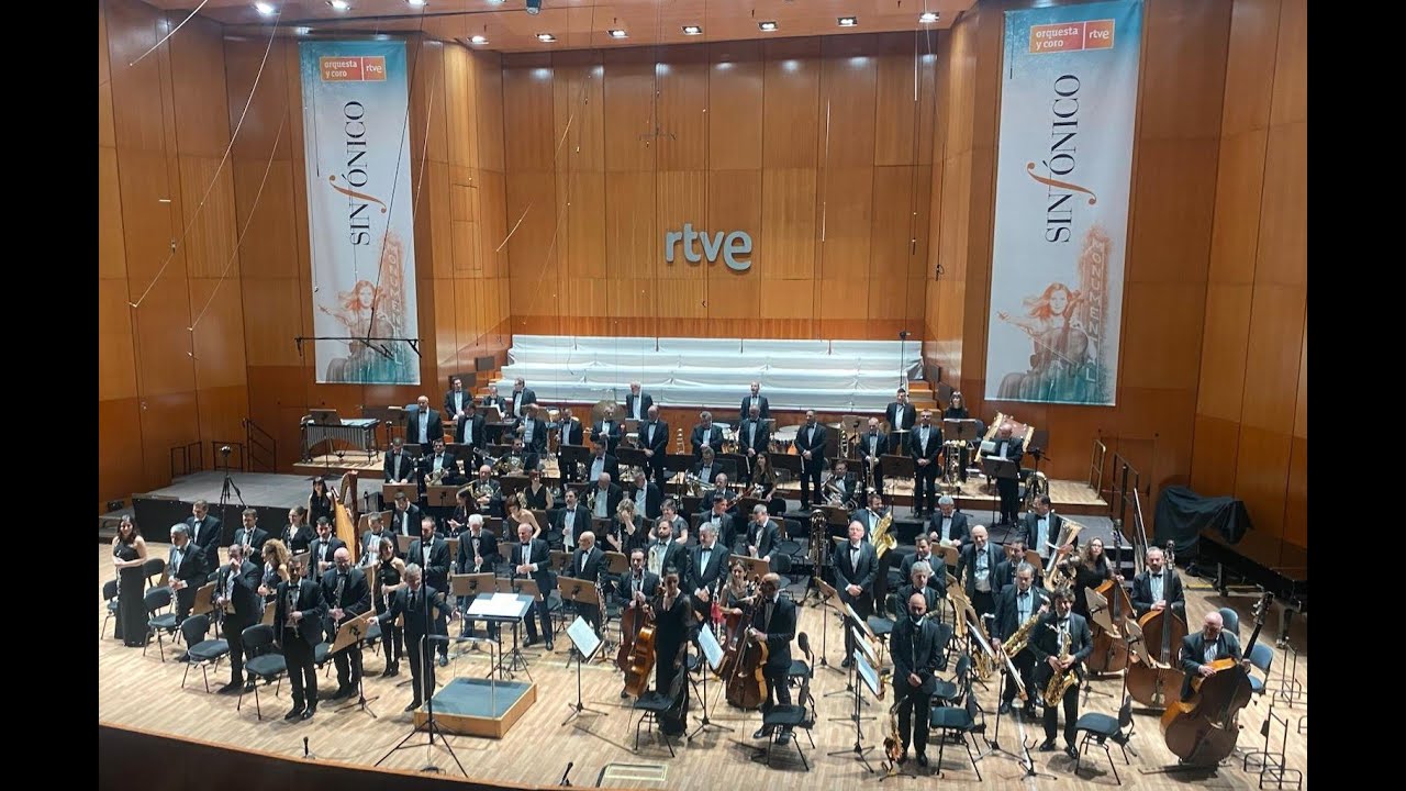 Banda Sinfónica Municipal de Madrid. Teatro monumental. Director Sergio Casas