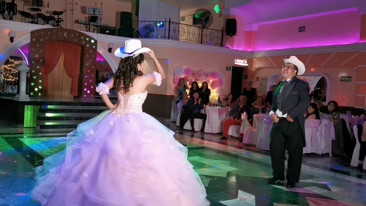 Baile sorpresa con papá XV Daniela Denova