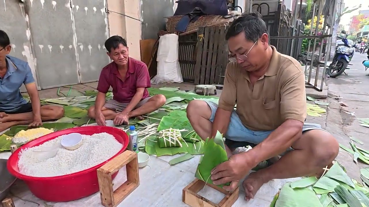 Xóm Văn Côi - GK. THĂNG THIÊN. Gói Bánh Chưng Mừng Xuân Bính Ngọ. 10. 02. 2026