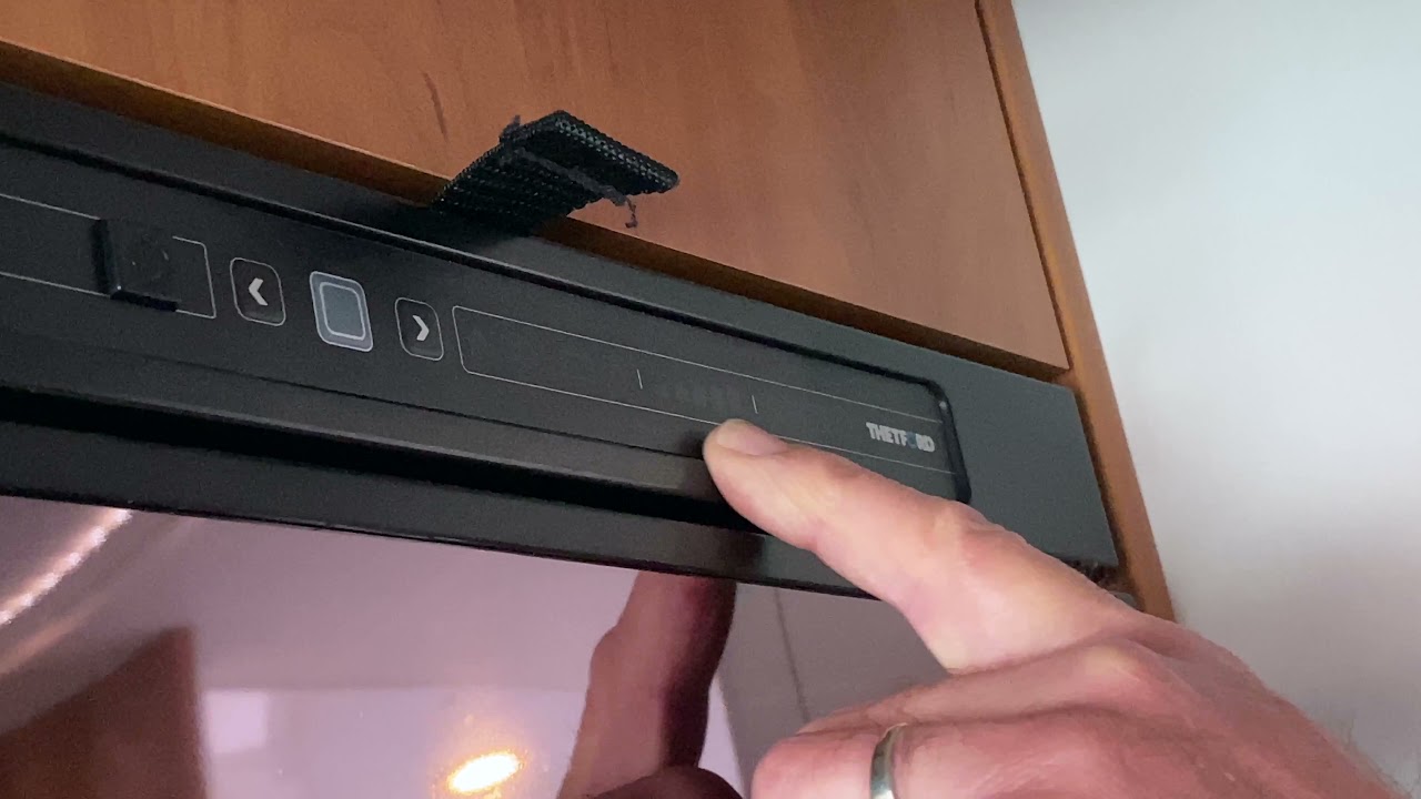How to: Operate your Thetford N3142 Fridge Control Panel