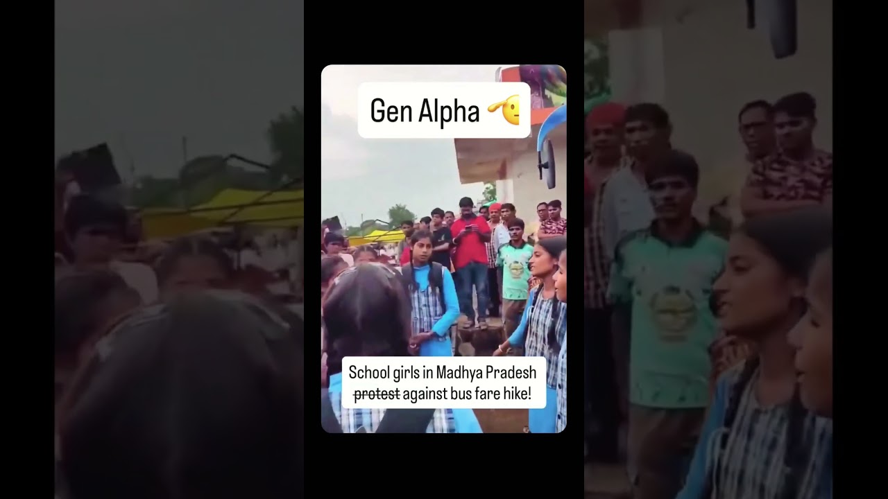 Video Shows Schoolgirls Protɇst Bus Fare Hike in Madhya Pradesh