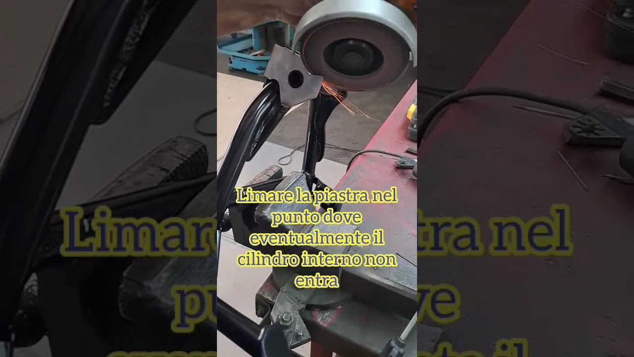 HONDA XADV 750 INSTALLAZIONE ANTIFURTO MECCANICO BLOCCA CAVALLETTO CENTRALE BLOCKBRAKE