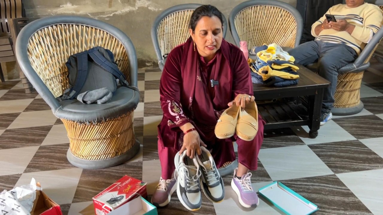 Sabse Pehle karte Hain Shoes Ki Shopping || Pal Family Vlogs
