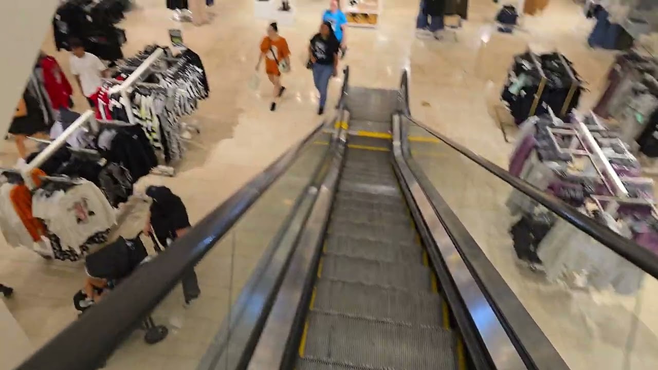 (CLOSED) 2011 Schindler 9300AE Escalators at Forever 21 Galleria at Tyler Riverside, CA