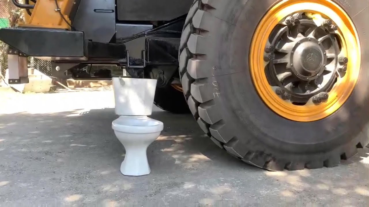 Giant Truck Crushing Skibidi Toilet! |CRUSHING CRUNCHY AND SOFT THINGS WITH A GIANT TRUCK