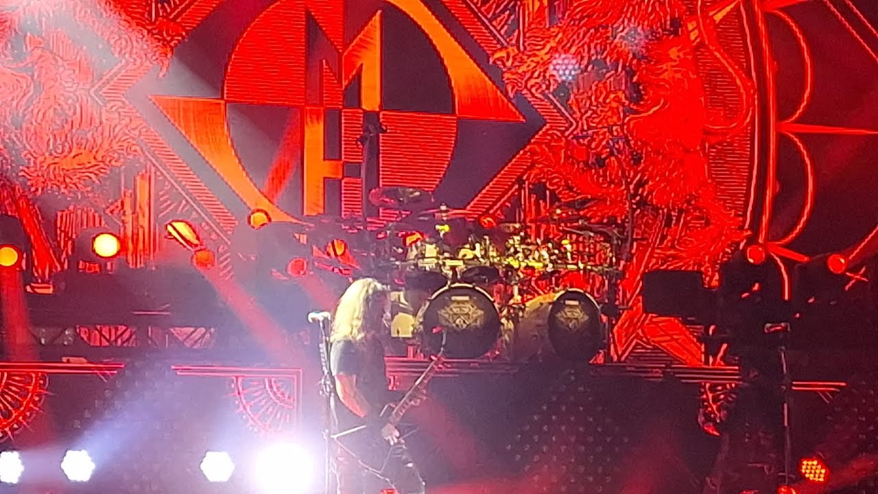 MACHINE HEAD 