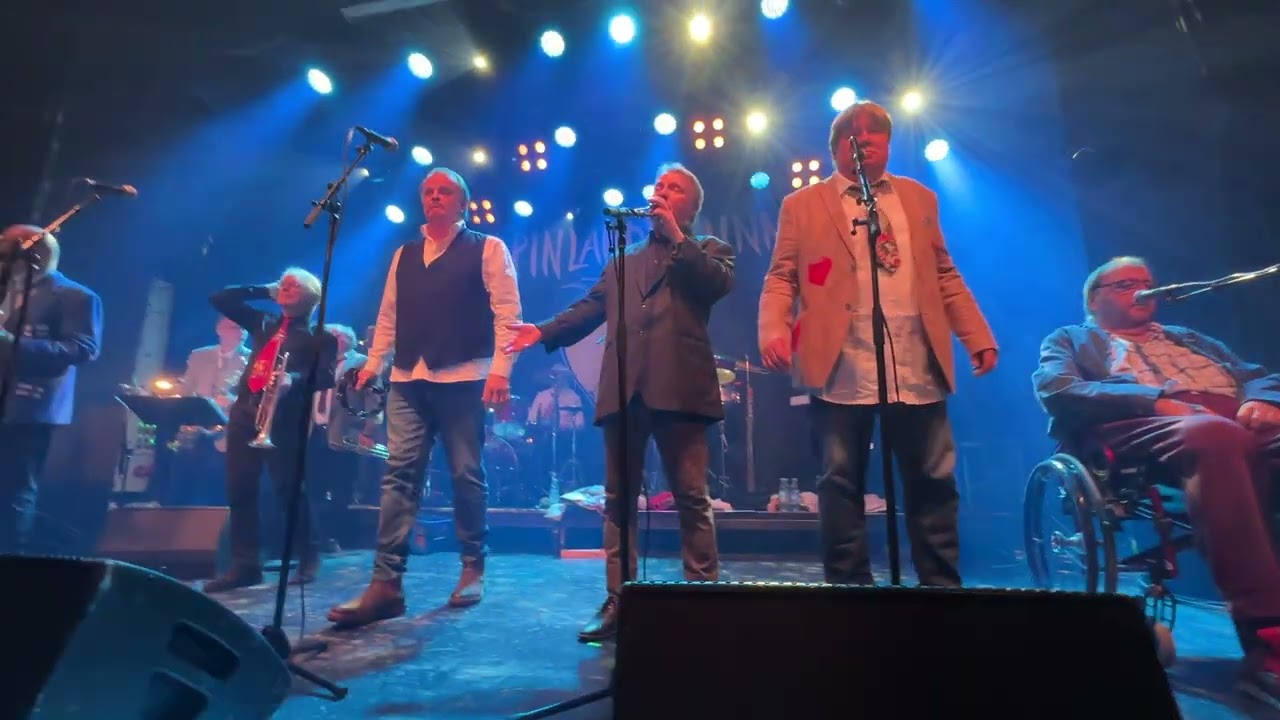 Lapinlahden Linnut 40V | Köyhän Taivas | 25.10.2023