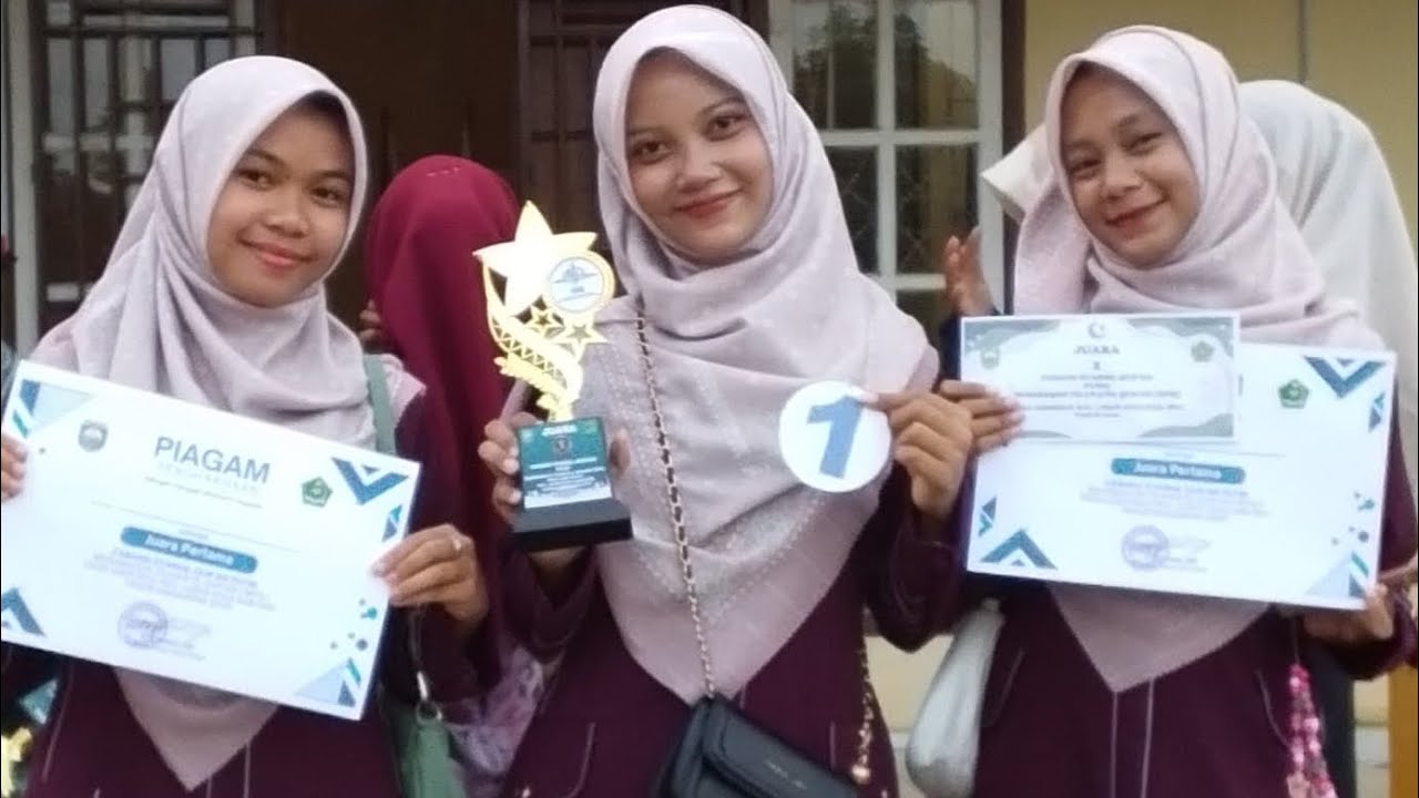 JUARA 1 Syarhil Qur'an putri  tema Merawat persaudaraan di tengah masyarakat multikultural #lomba