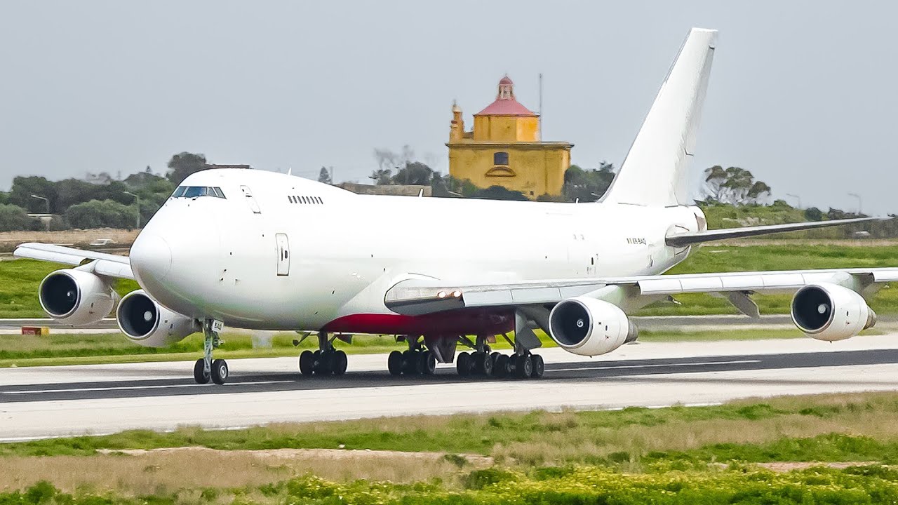 (4K) RARE Plane! 40 Year Old FlyPro 747-200F LOUD take-off at Malta - Including Wingwave!