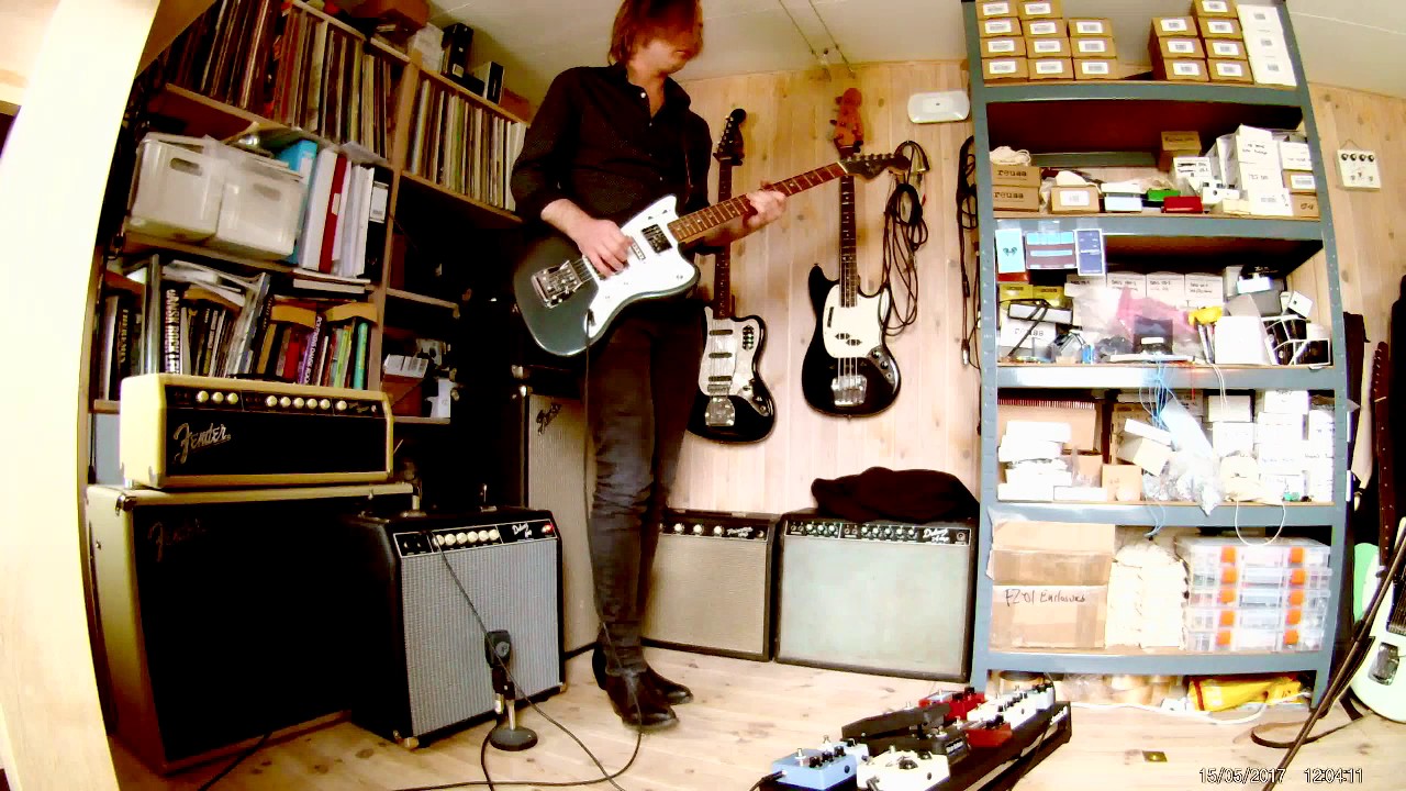 Reuss Repeater Fuzz RF-02 and TB-01 Tone Booster demo (Vox Repeat Percussion)