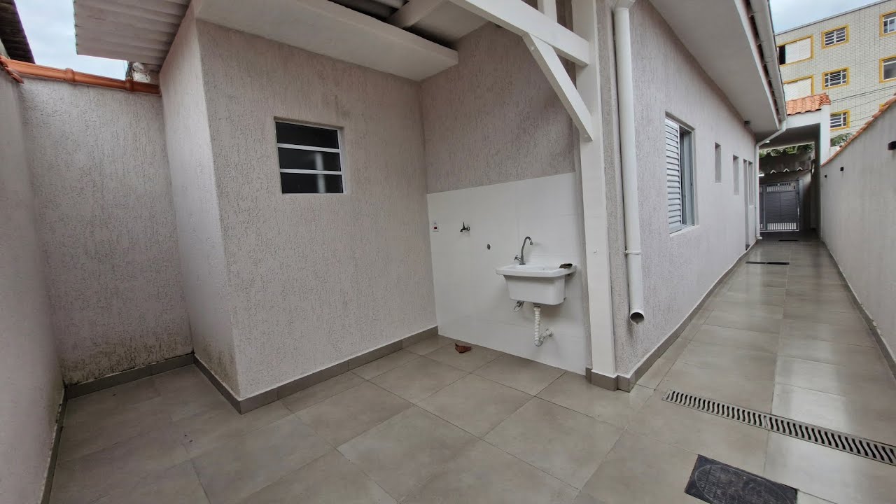 Casa  Pé na Areia a Venda com 2 quartos, Balneário Maracanã, Praia Grande Cod: 5441