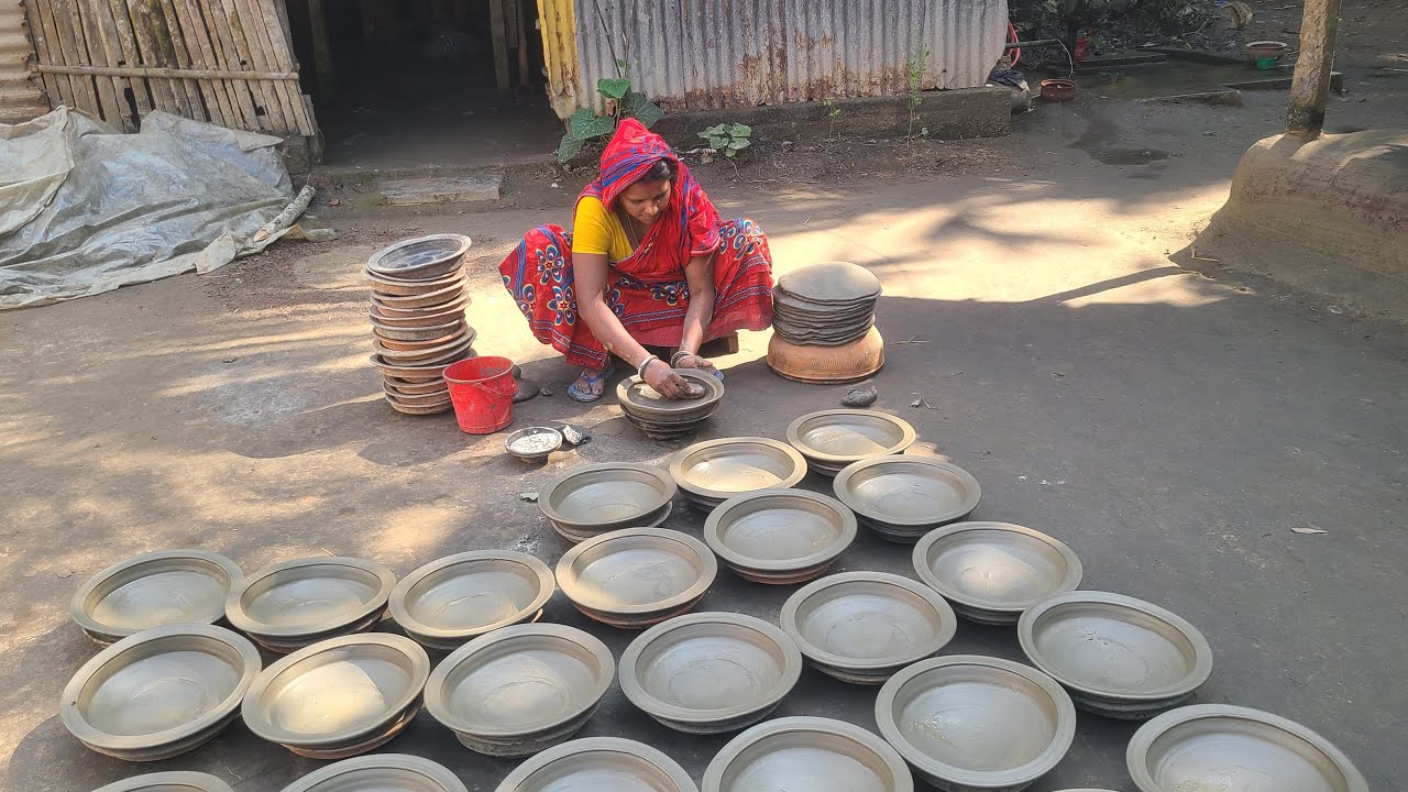 Traditional pottery making #potterywork #pottery #claypot