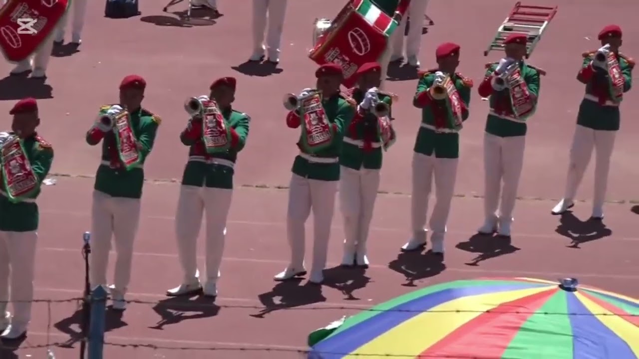 Unidad educativa Monseñor Ricardo Beni Moro de challapata en el concurso de bandas Oruro 2018 cat A