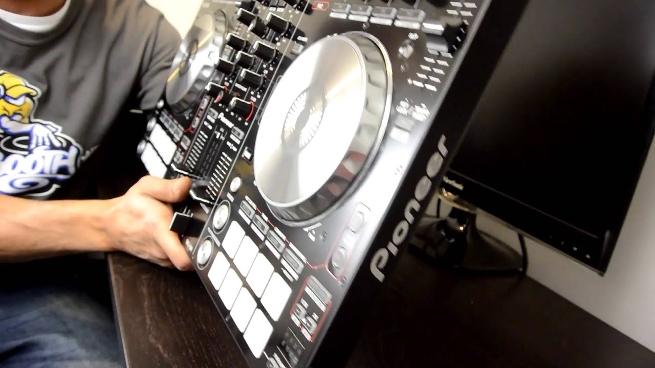 Pioneer DDJ-SR Digital DJ Controller for Serato DJ Unboxing & First Impressions Video