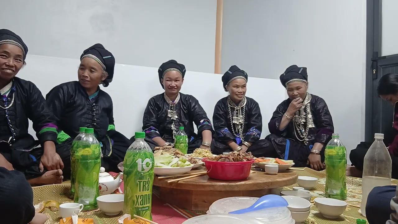 Hát nùng giao duyên tình bạn cũ tại thôn Nà Hu, xã Hoàng Su Phì...