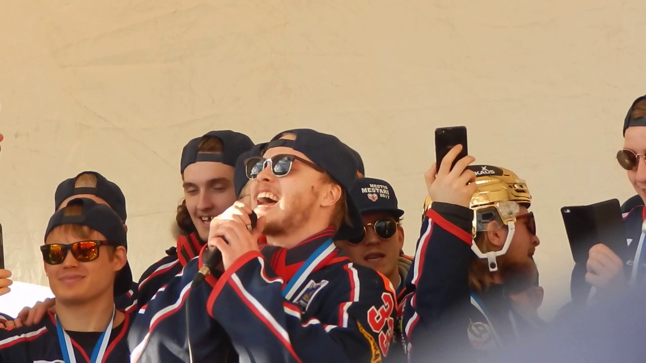 Illansuu feat. Juhana Aho: Marraskuu
