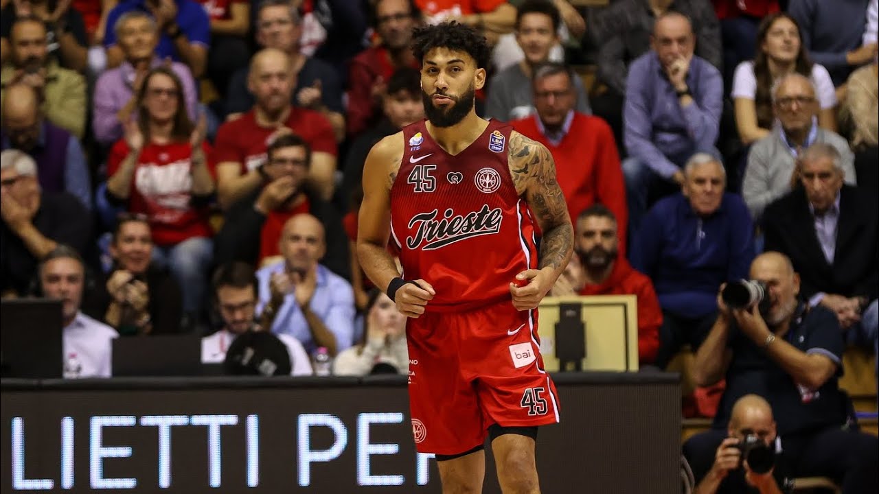 Denzel Valentine Highlights 21 Pts, 6 Ast vs Pallacanestro Varese