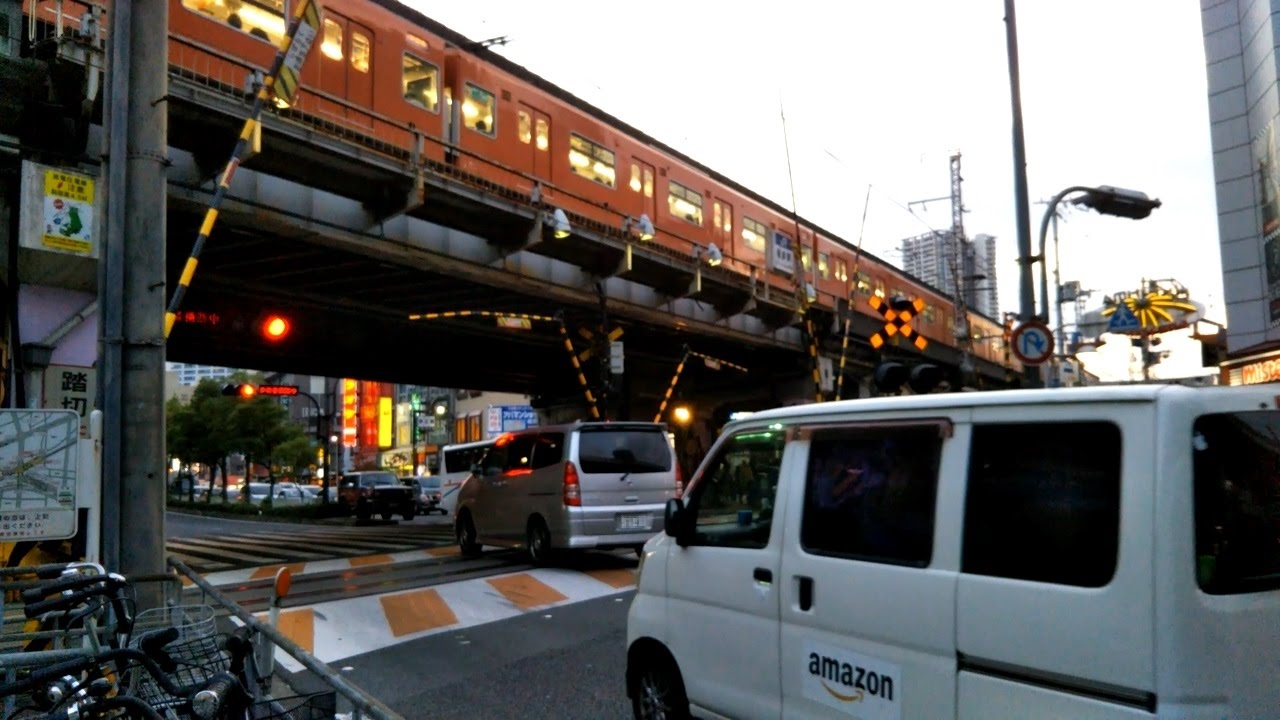 【大阪なにわ筋】 浄正橋踏切で車が信号無視　16.11.06