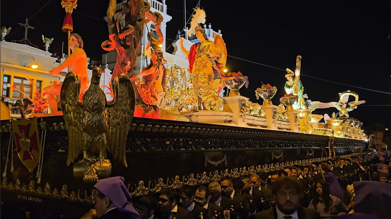 Ultimo paso de Jesús Nazareno de los Milagros por la Iglesia de Candelaria Domingo de Ramos 2025