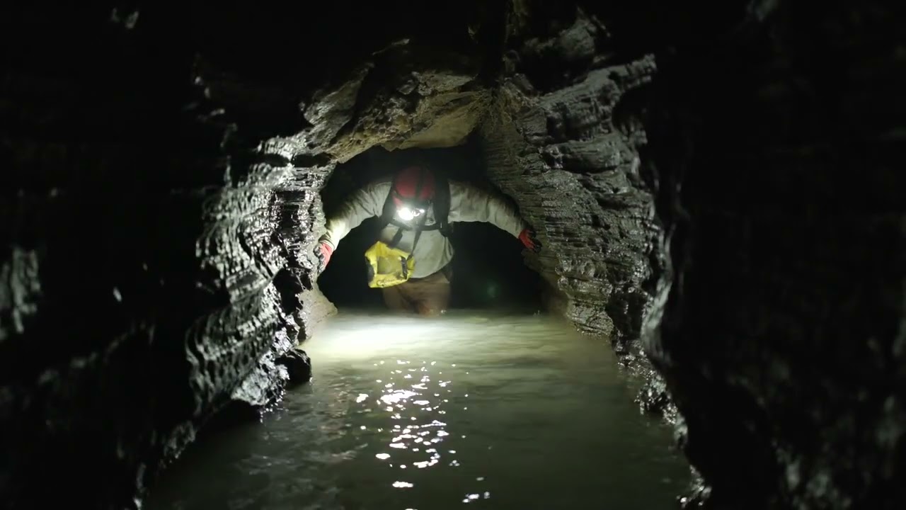 Exploring Schoharie Cave using an ROV