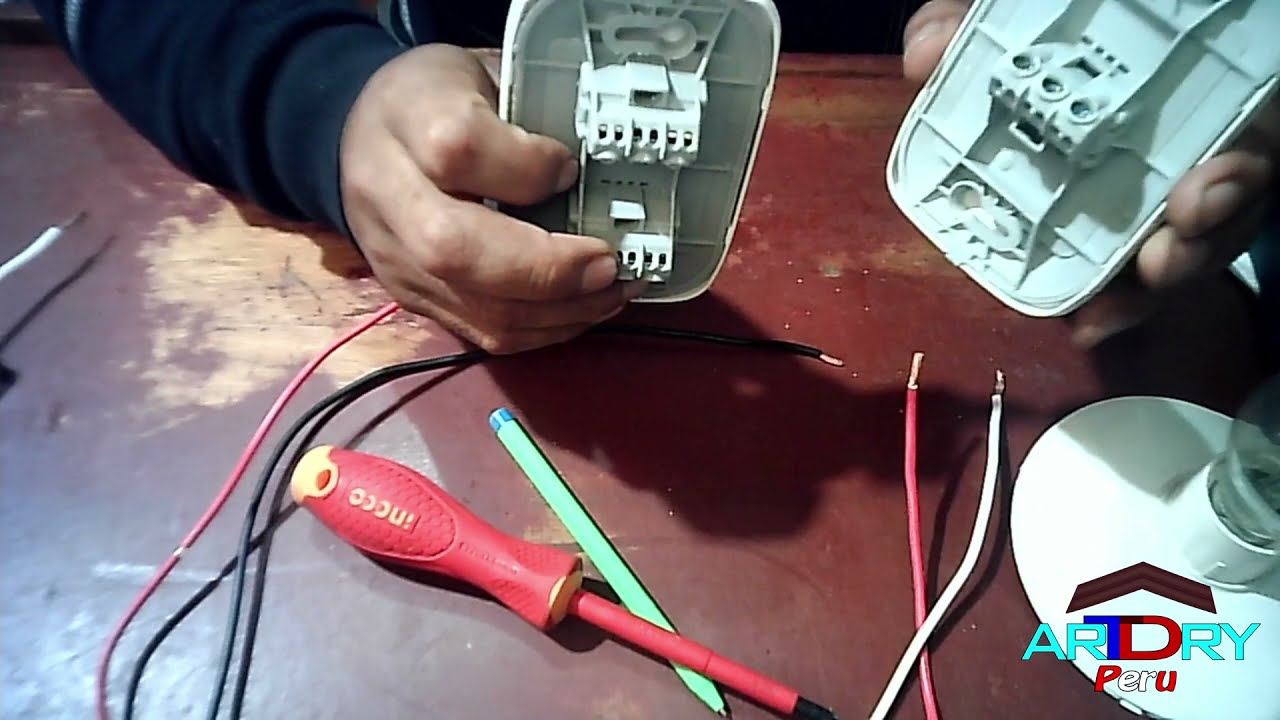 Como Instalar un Interruptor de Conmutaci&oacute;n.