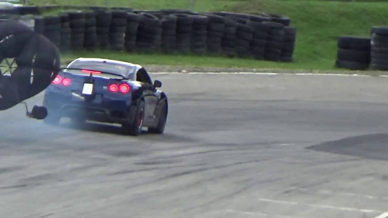 Nissan GTR nuevo r&eacute;cord nacional en Colombia, 8,3s a 308Km/h se estrella piques 1/4 de milla