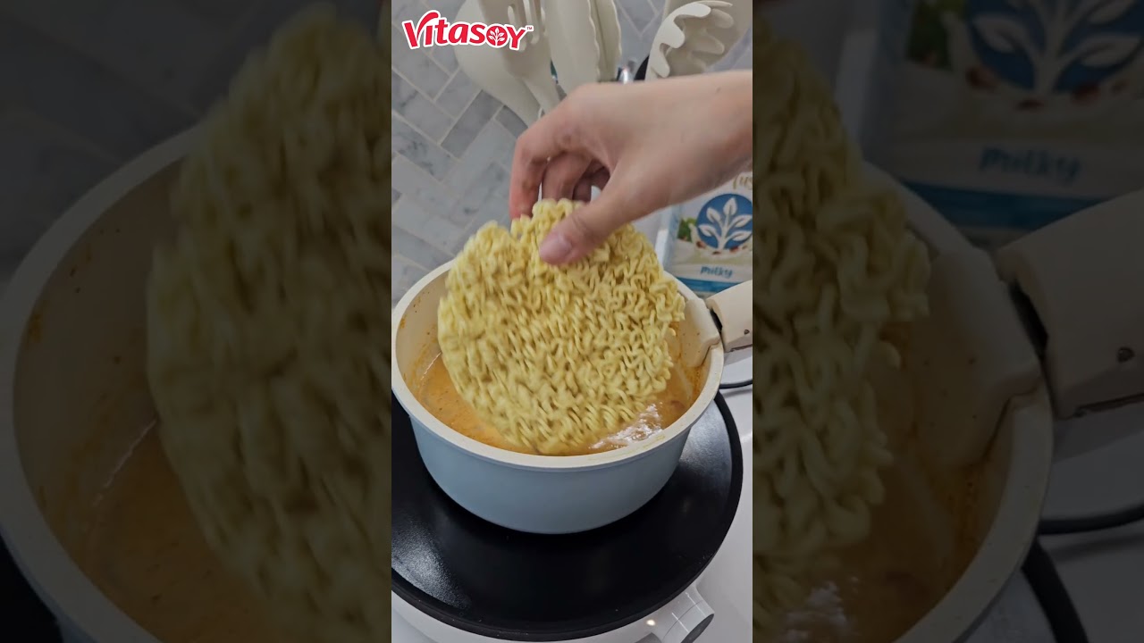 Vitasoy Plus Milky Soy Creamy Ramyeon