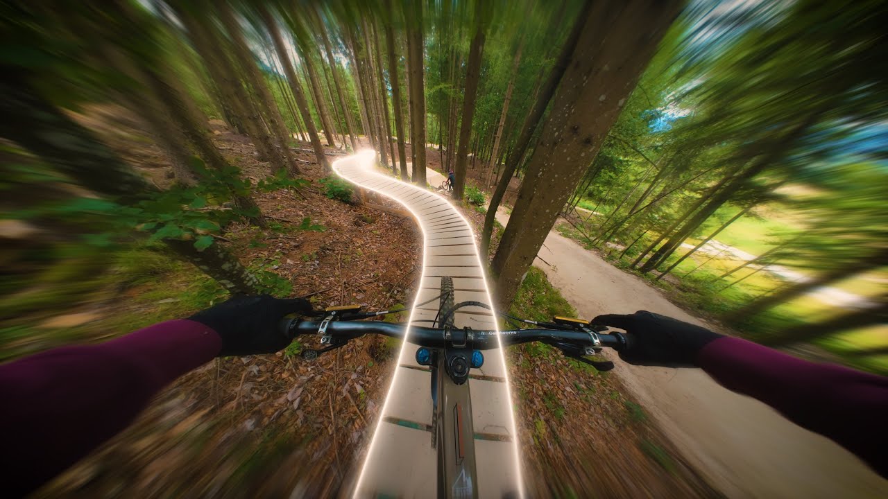 Can You Survive This Crazy Bike Park? - Bike Park Petzen!🔥