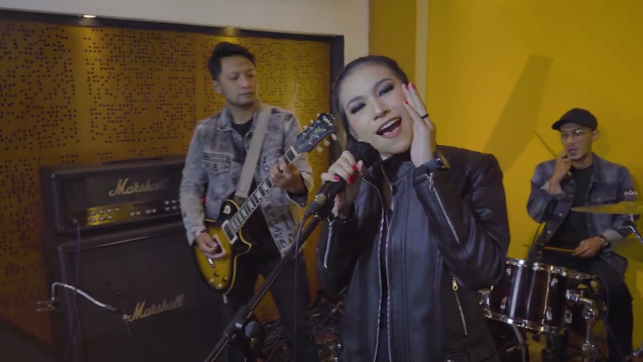 '自从有了你' Zi Cong You Le Ni ( Since I'm Having You) Cover by Yulinda Setia (梁美梅）