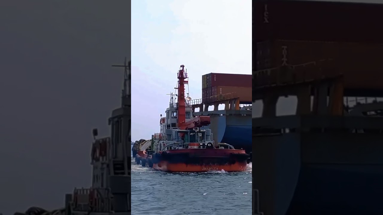 Harbour tug boat #yearofyou