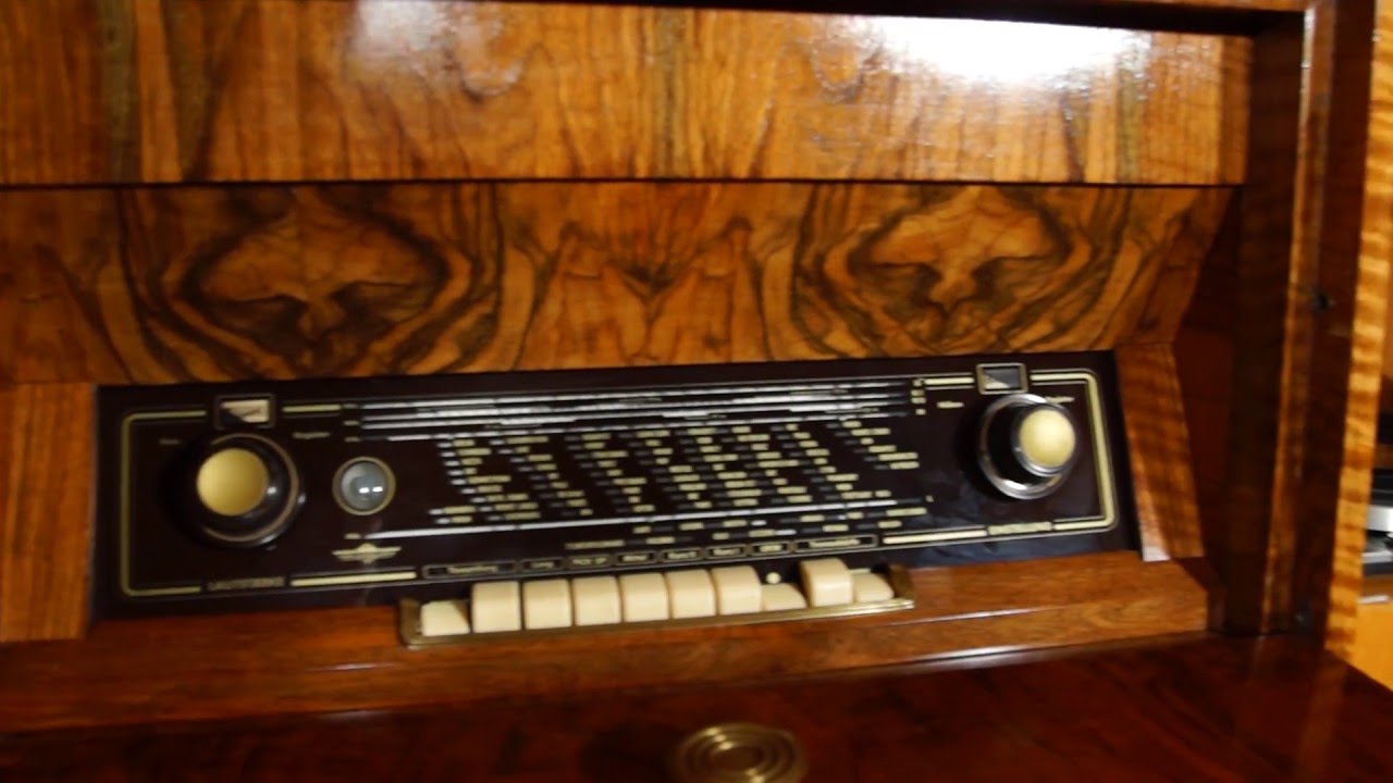 Eingenbau Musiktruhe, Röhrenradio, Tube Radio, Röhrenverstärker 2x EL12-375 Volt