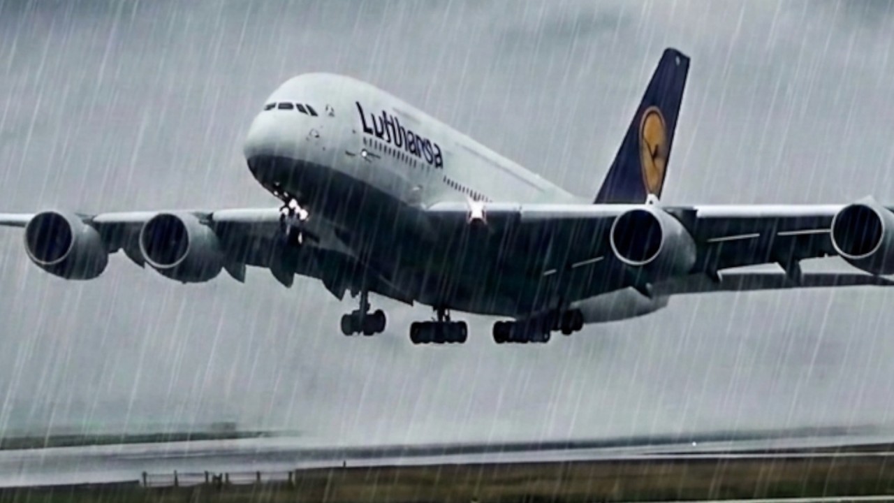STUNNING Heavy Rain Departure of LUFTHANSA Airbus A380