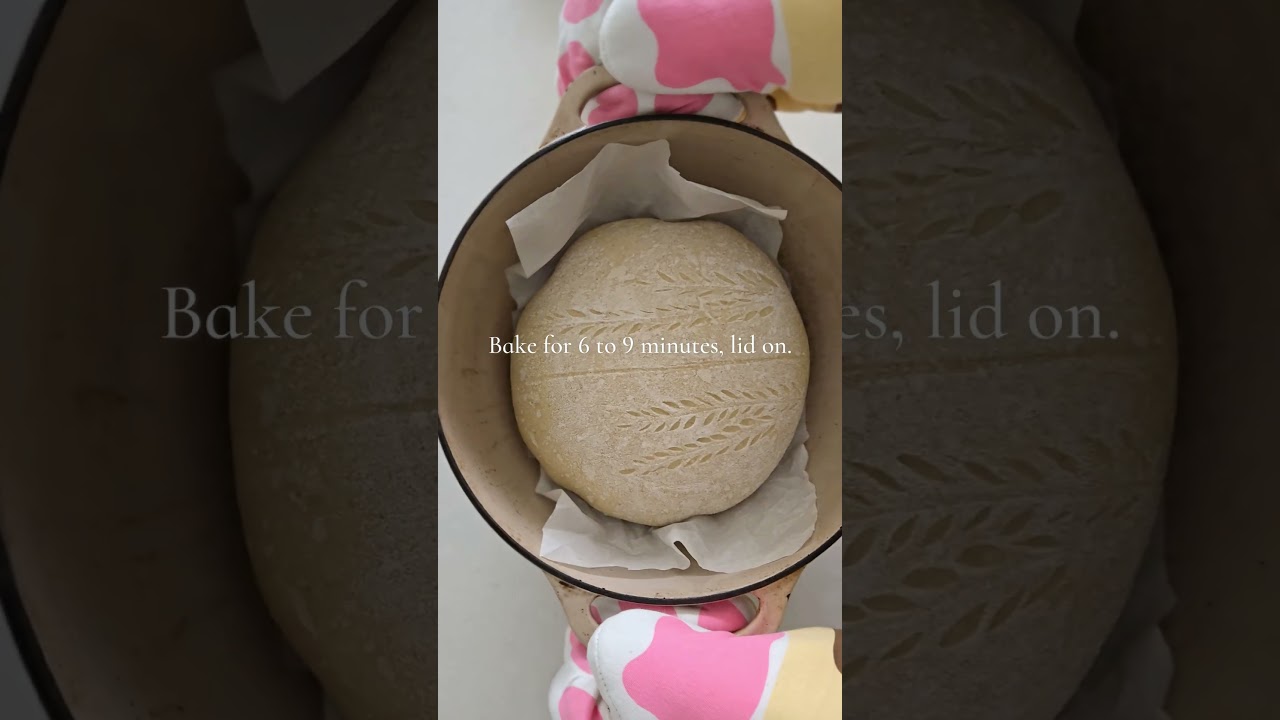 Let's make an expansion score together! #sourdoughbread #sourdoughbaking #bread #scoring