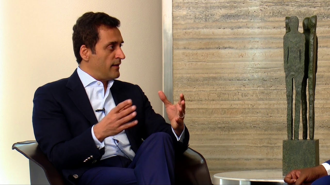 Vikas Oberoi in conversation with Anas Rahman Junaid, Hurun Report India.
