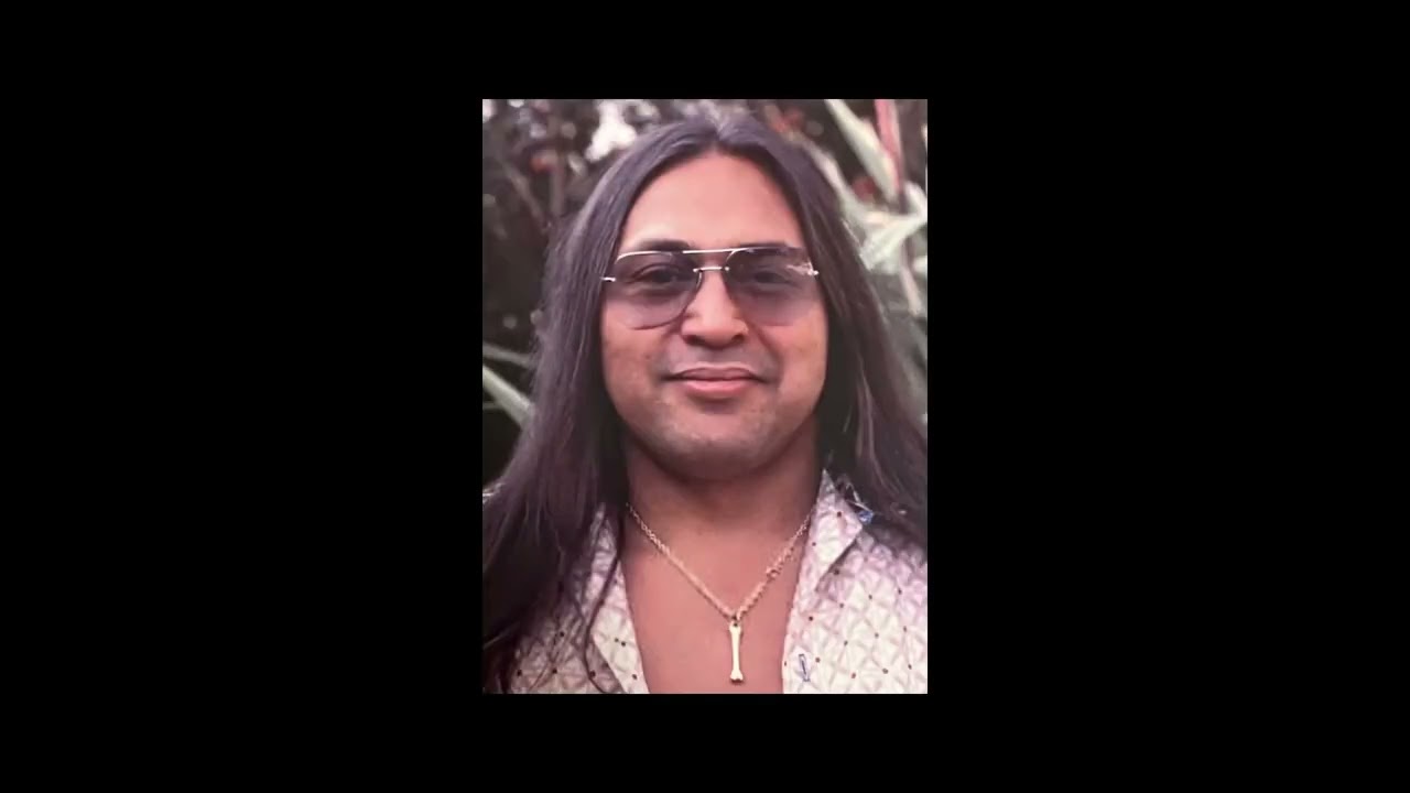 Lolly Vegas  of Redbone   "Maggie" (Short Video )