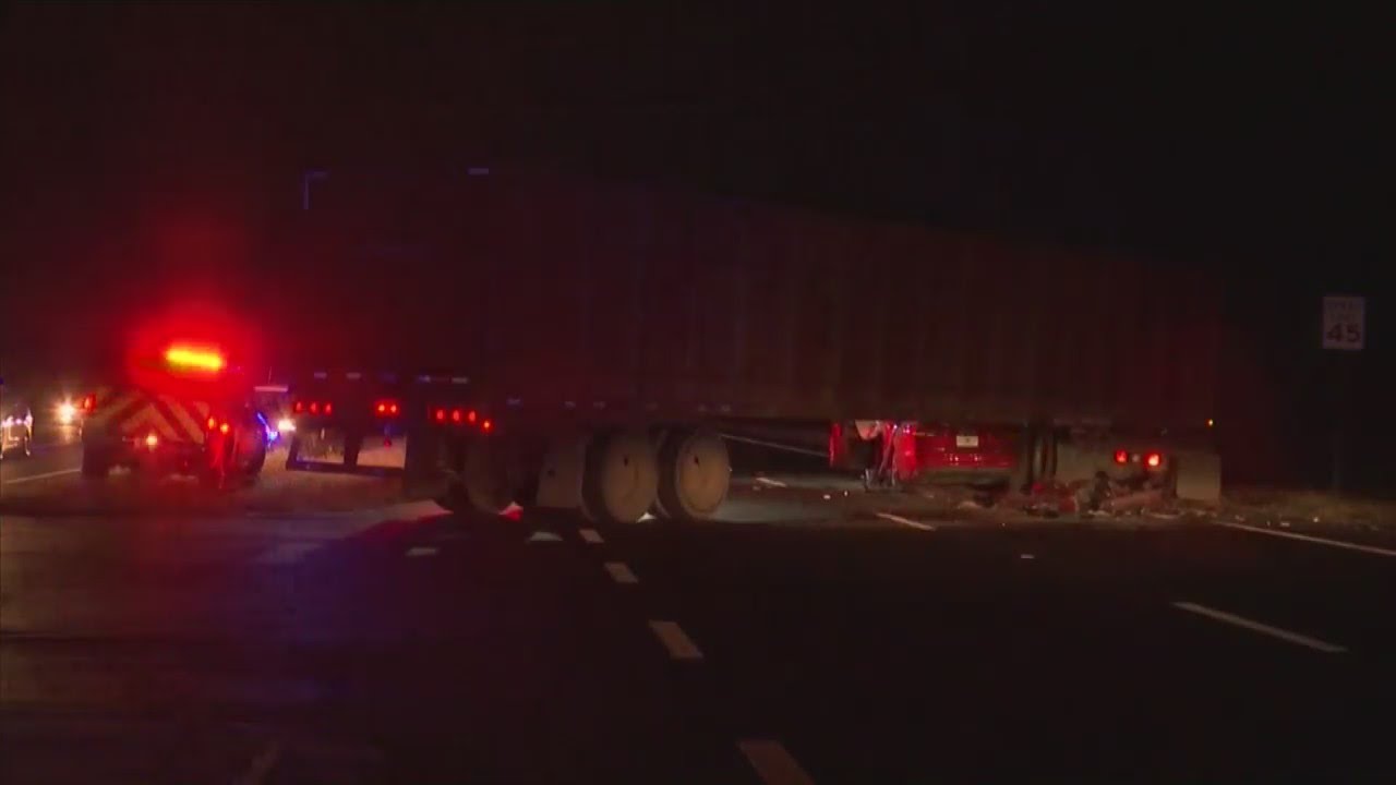 One woman dead in Highway 77 crash