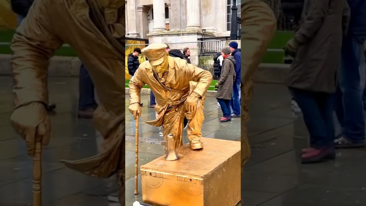 How Gold man Living Statue is starting the day in Trafalgar Square. #art #livingstatue #works