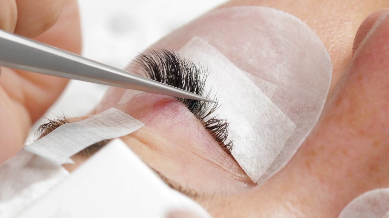 Stop Getting Lash Stickies! 4 Habits to Avoid ⚠️