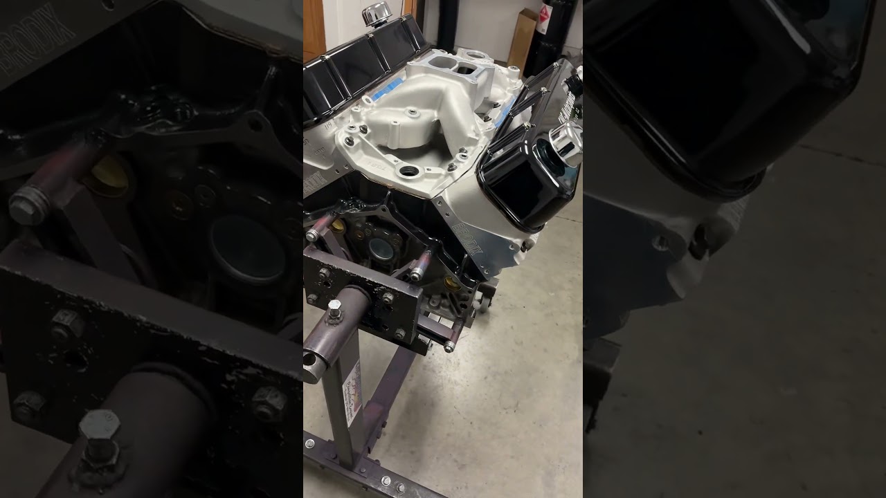 Big Block Chevy 540, Brodix race rite oval port heads. #engine #chevyracing #performance #bigblock