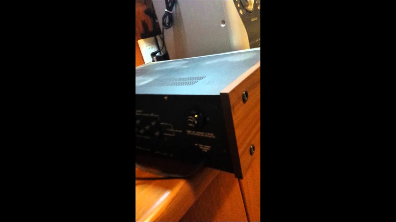 Apresentação AKAI TUNER AT 550