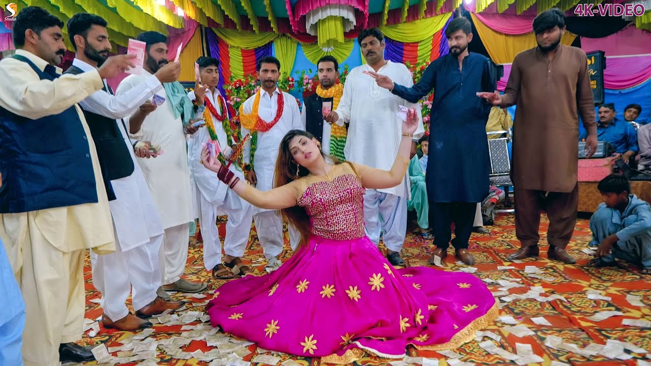 Naan Oye Na Ay Gal Kadi Sochin Vi Naa , Urwa Khan Mujra Dance Performance Grot Show 2023