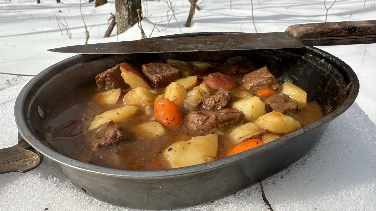 🔥❄️ CAMPFIRE BEEF STEW AFTER A BLIZZARD. 🔥 ❄️ 