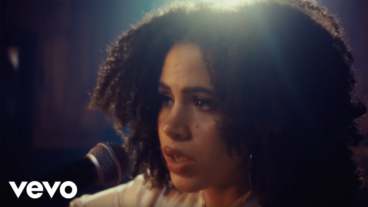 Julie Williams - The Women Who Made Me (Official Music Video)