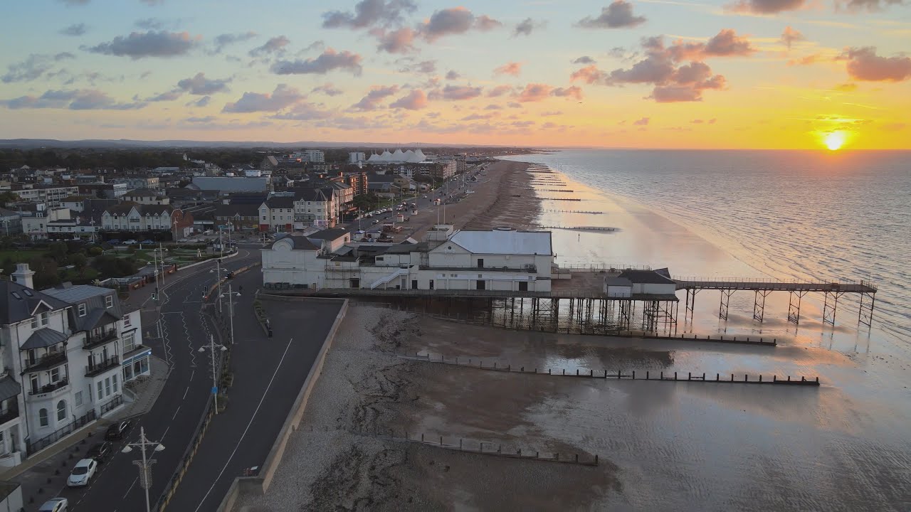 BOGNOR REGIS BEACH, BUTLINS AND PIER DJI DRONE