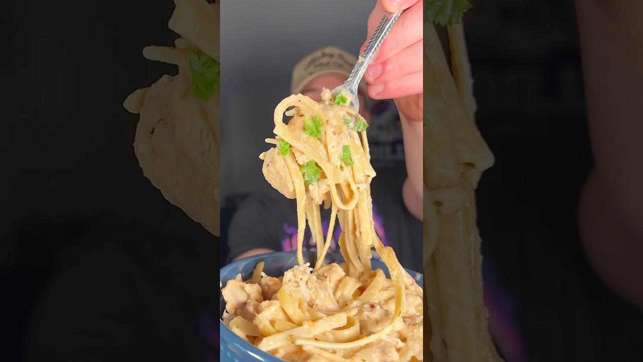 Easy Crockpot Chicken Alfredo!