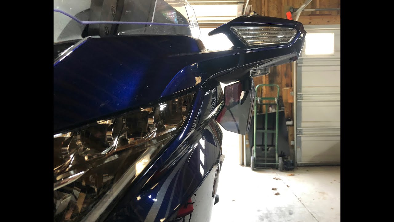 Kuryakyn Upper Air Deflector Install on 2018+ Honda Goldwing