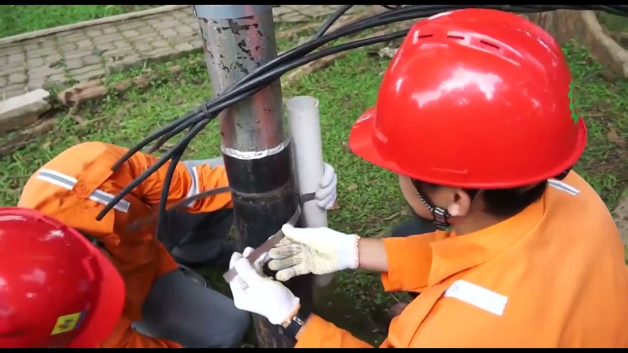 Cara pemasangan Link di tiang listrik