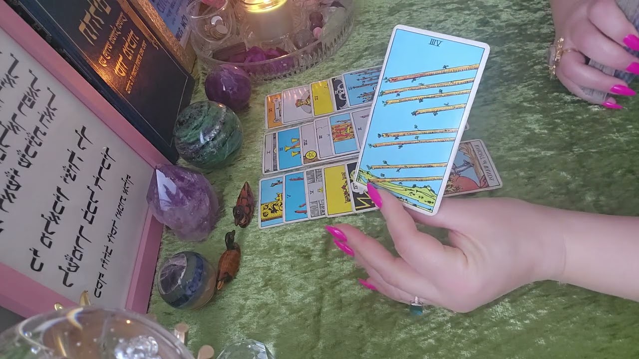🧿איזה מחשבות עוברות לו עליך היום ???🧿