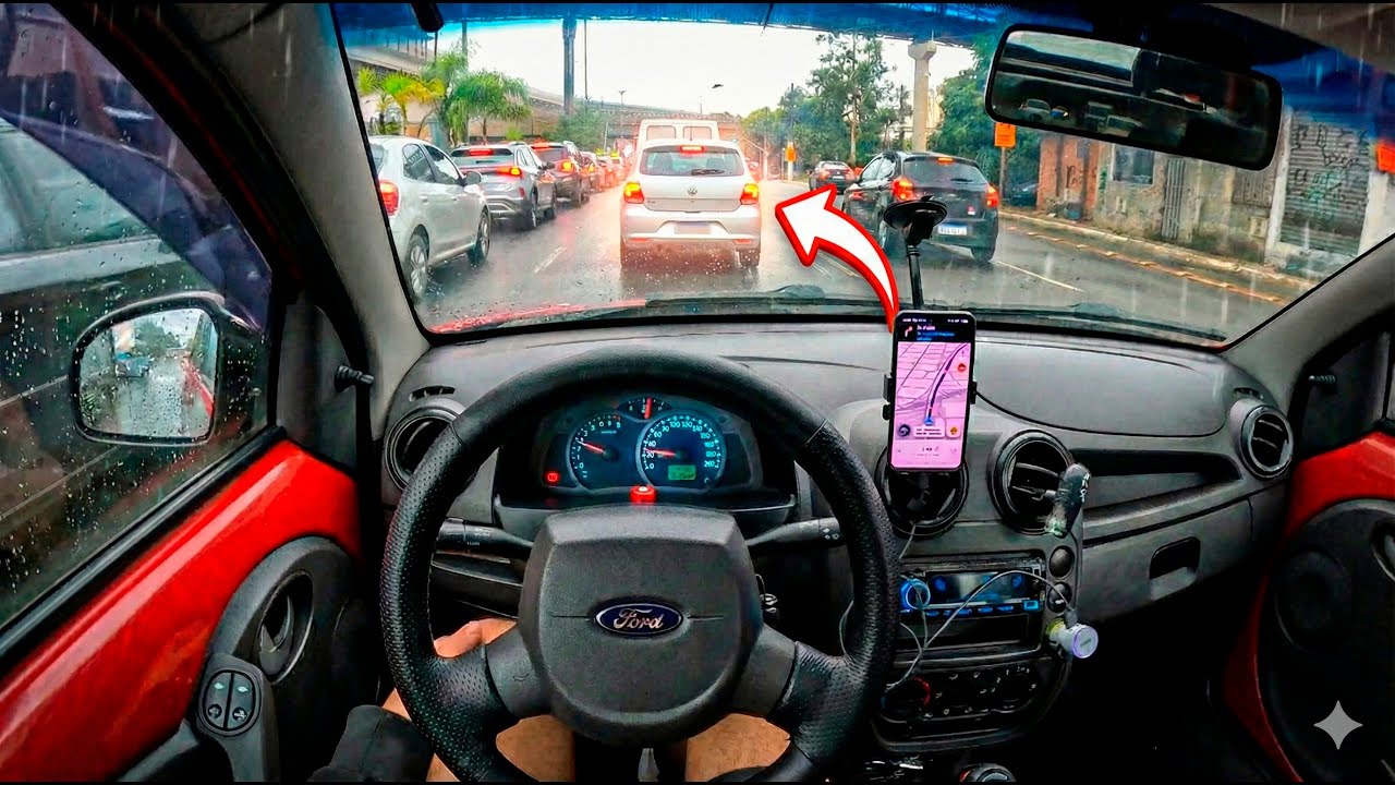 COMO É DIRIGIR O FORD KA NA CHUVA? (Rotina Real)